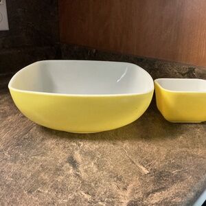 Bundle of Vintage Yellow Pyrex
